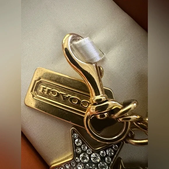 Authentic Vintage Coach Gold Charm Bracelet / Star, Pic Charm, & Carriage! - Picture 5 of 8